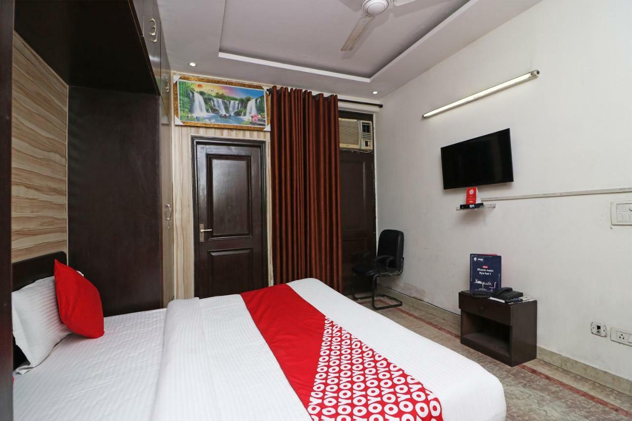 Oyo 9019 Golden Park Hotel New Delhi Bagian luar foto