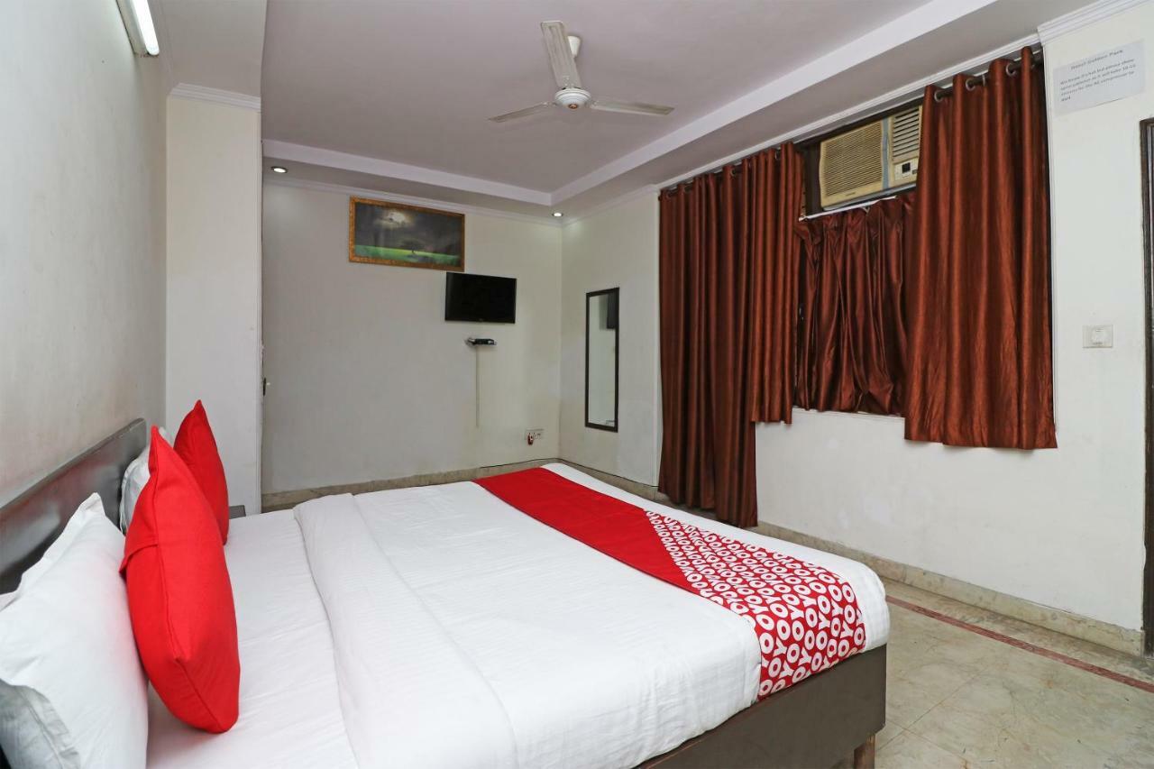 Oyo 9019 Golden Park Hotel New Delhi Bagian luar foto